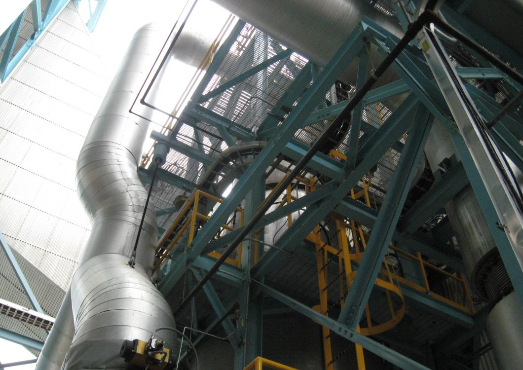 Railings inside industrial building after new painting project by Dayco.