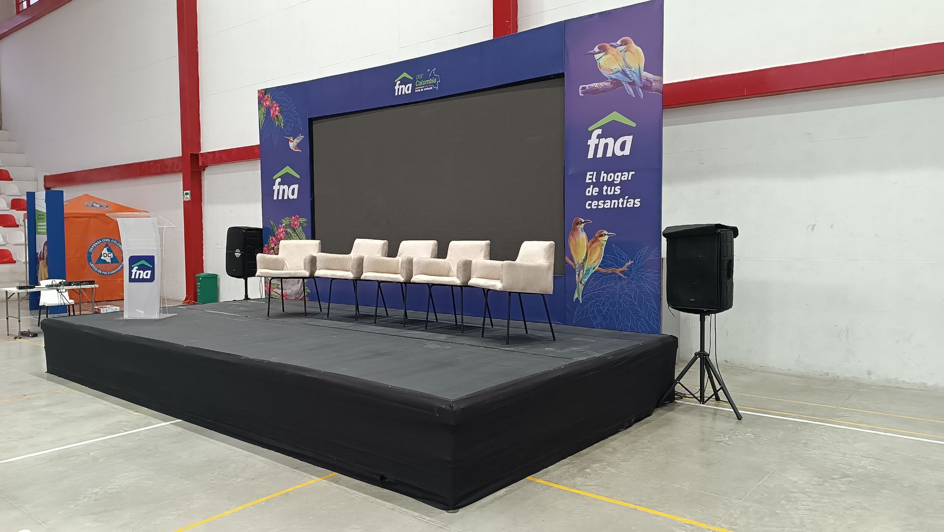 Sonido, Pantallas y Tarimas