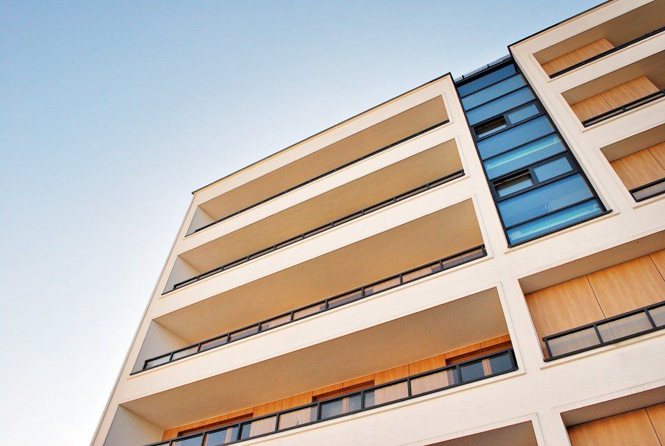 rifacimento interni ed esterni palazzo