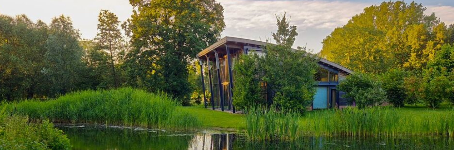 De praktijk van Nancy, hypnotherapeut, bevindt zich in gezondheidscentrum Zen Natuurlijk in Schijndel.