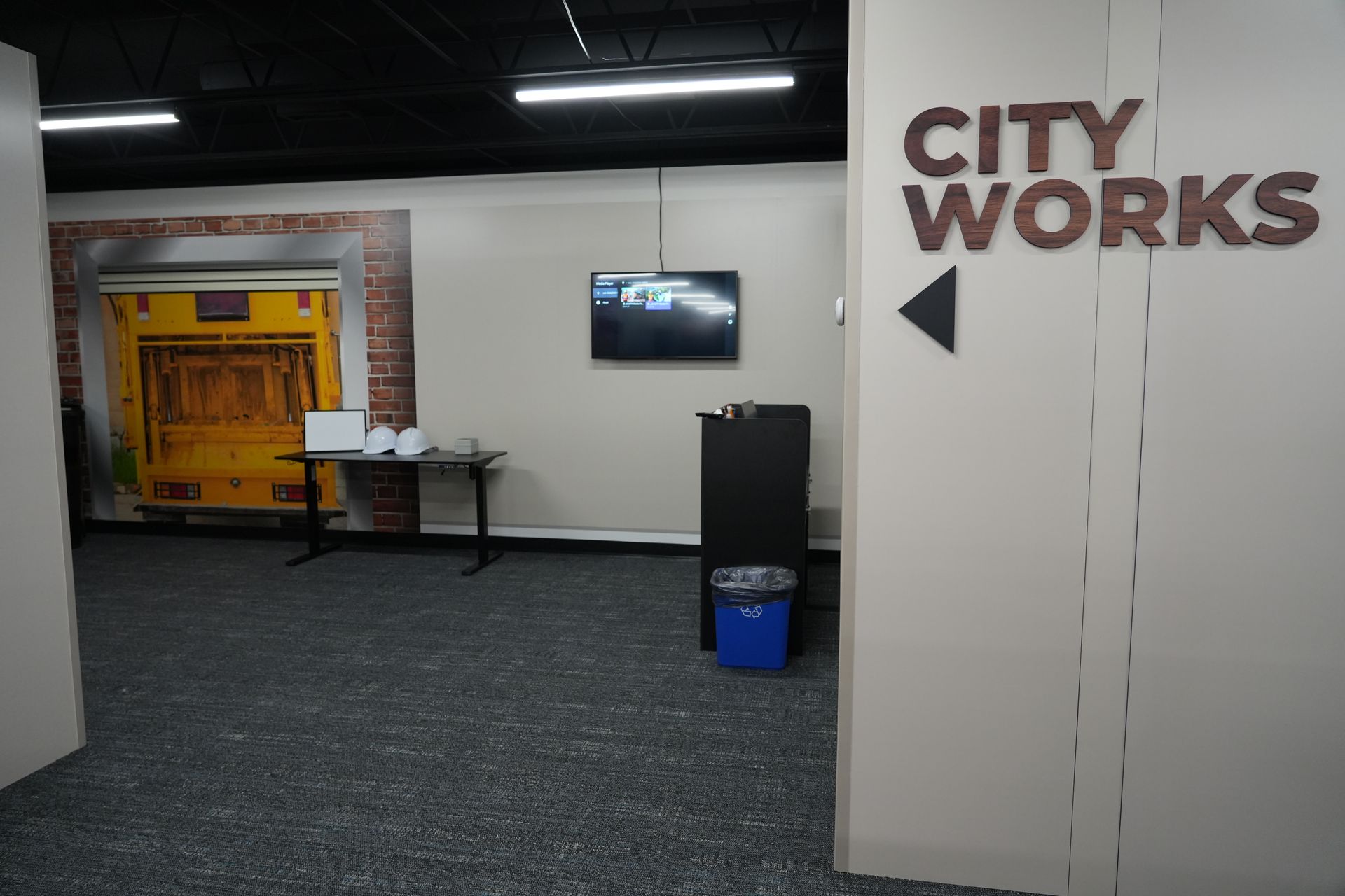 A room with a sign that says city works on it