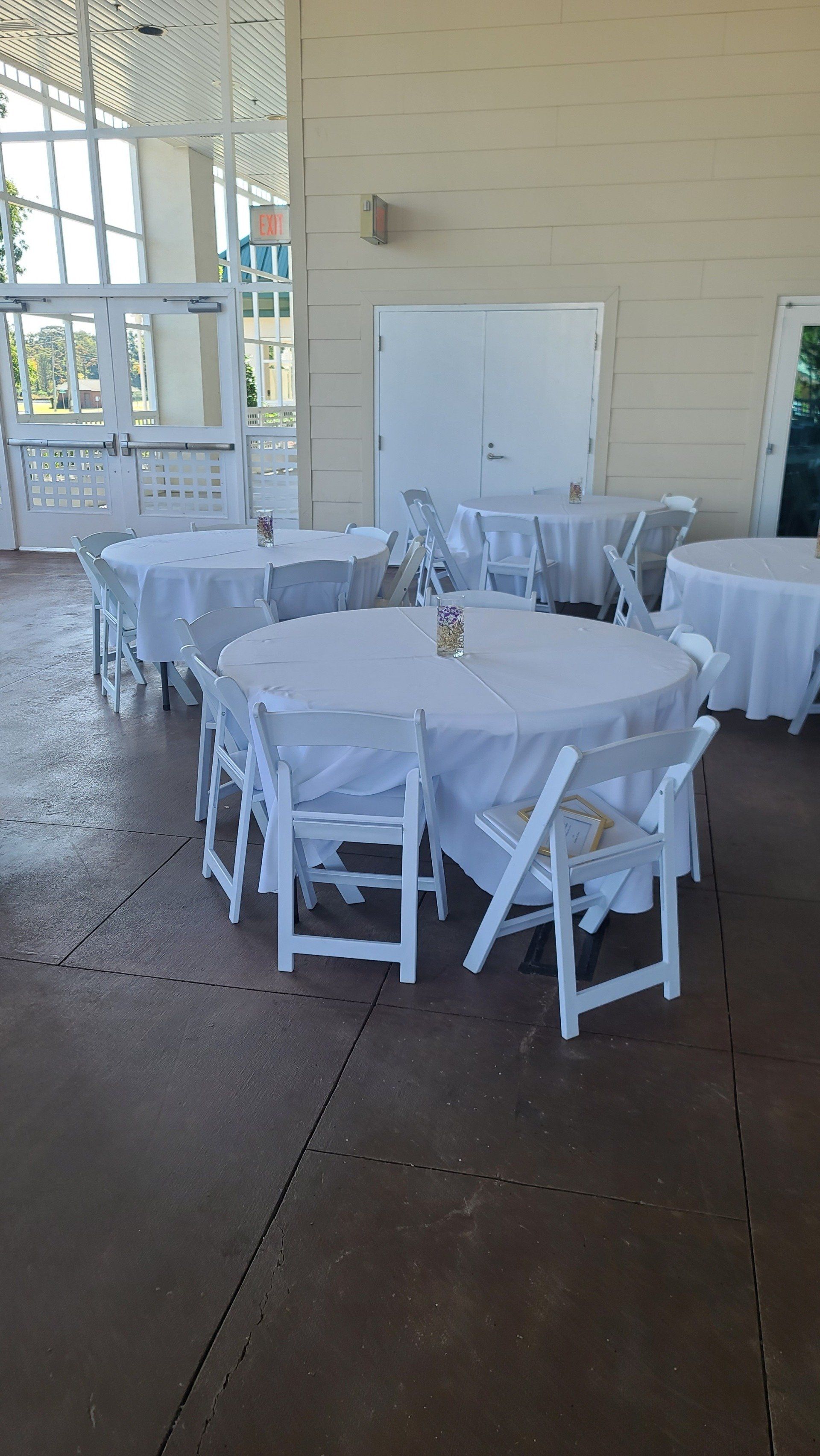 Tablecloths ━ Elizabeth City, NC ━ Brothers Tables & Chairs