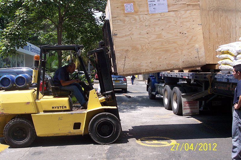 A TODA HORA MONTACARGAS