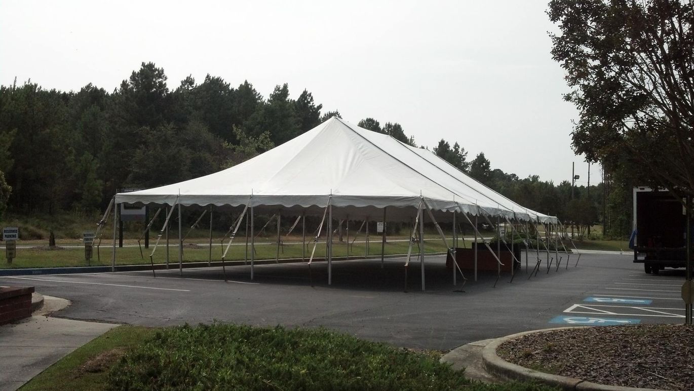 Pole tent