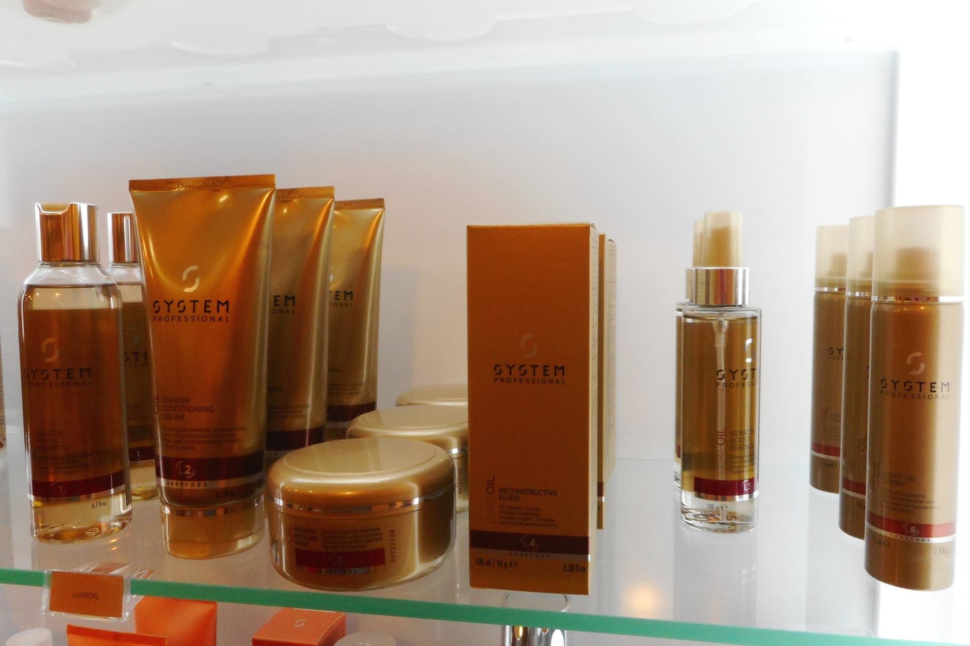 set di creme e lozioni per i capelli