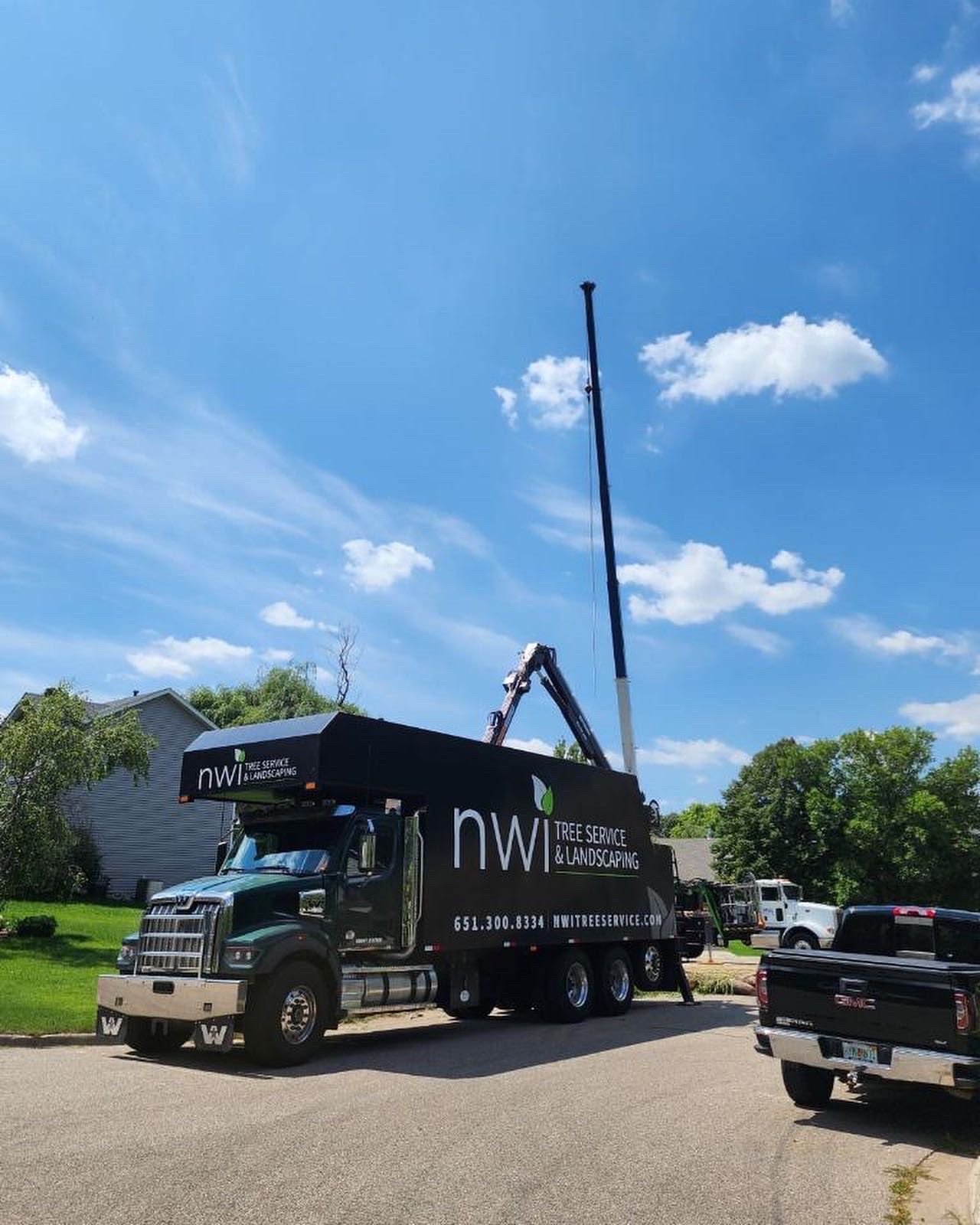 A truck with the word nwi on the side of it