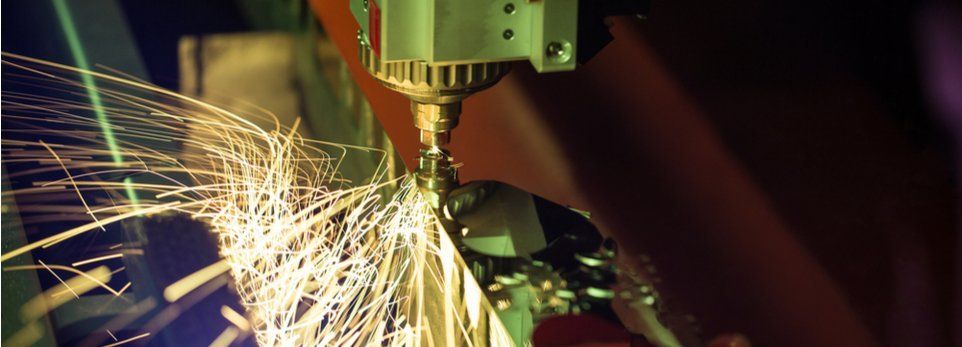 taglio laser con macchinario CNC