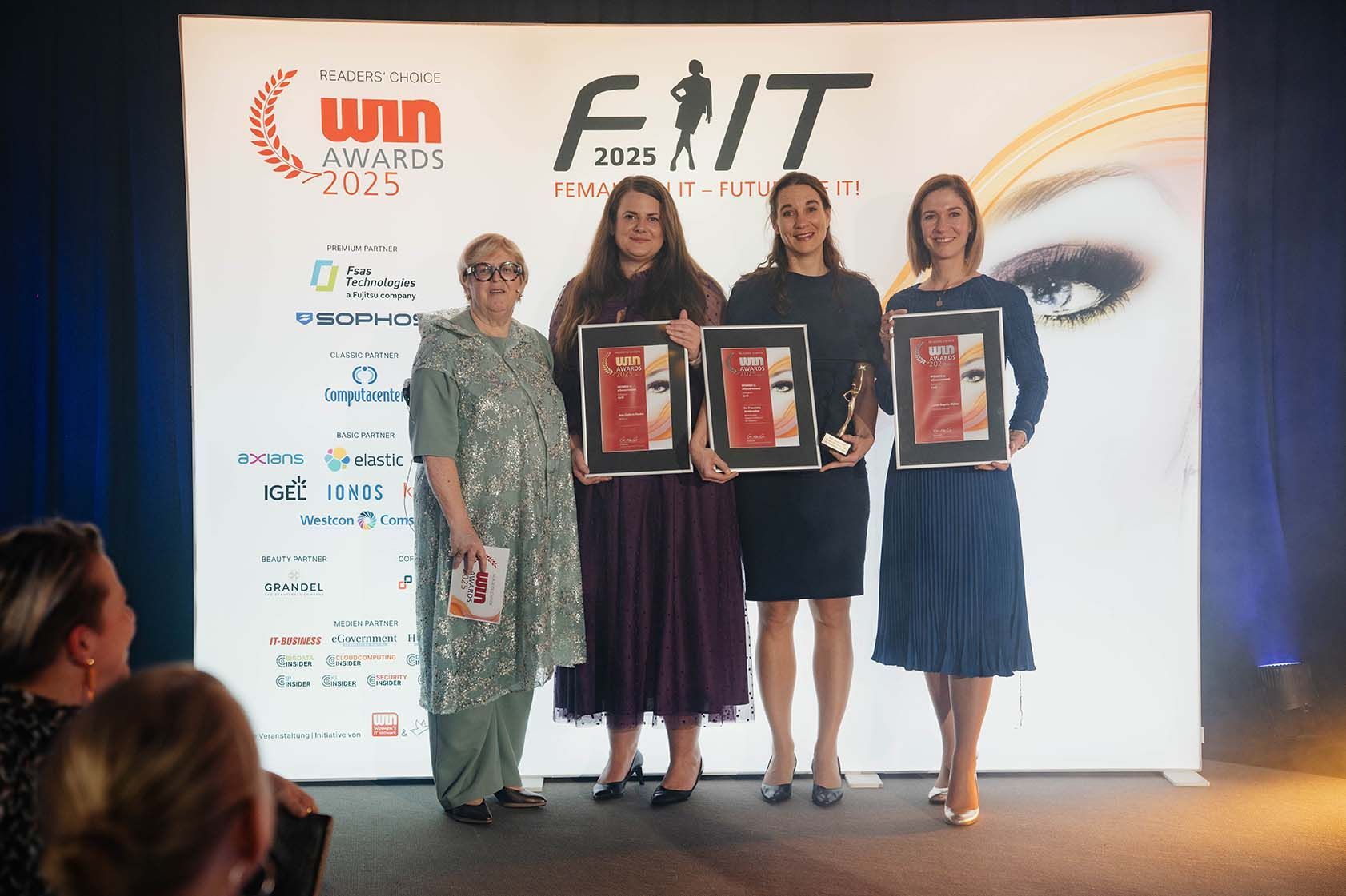 Dr. Franziska Armbruster, Ann Cathrin Riedel, Lena-Sophie Müller