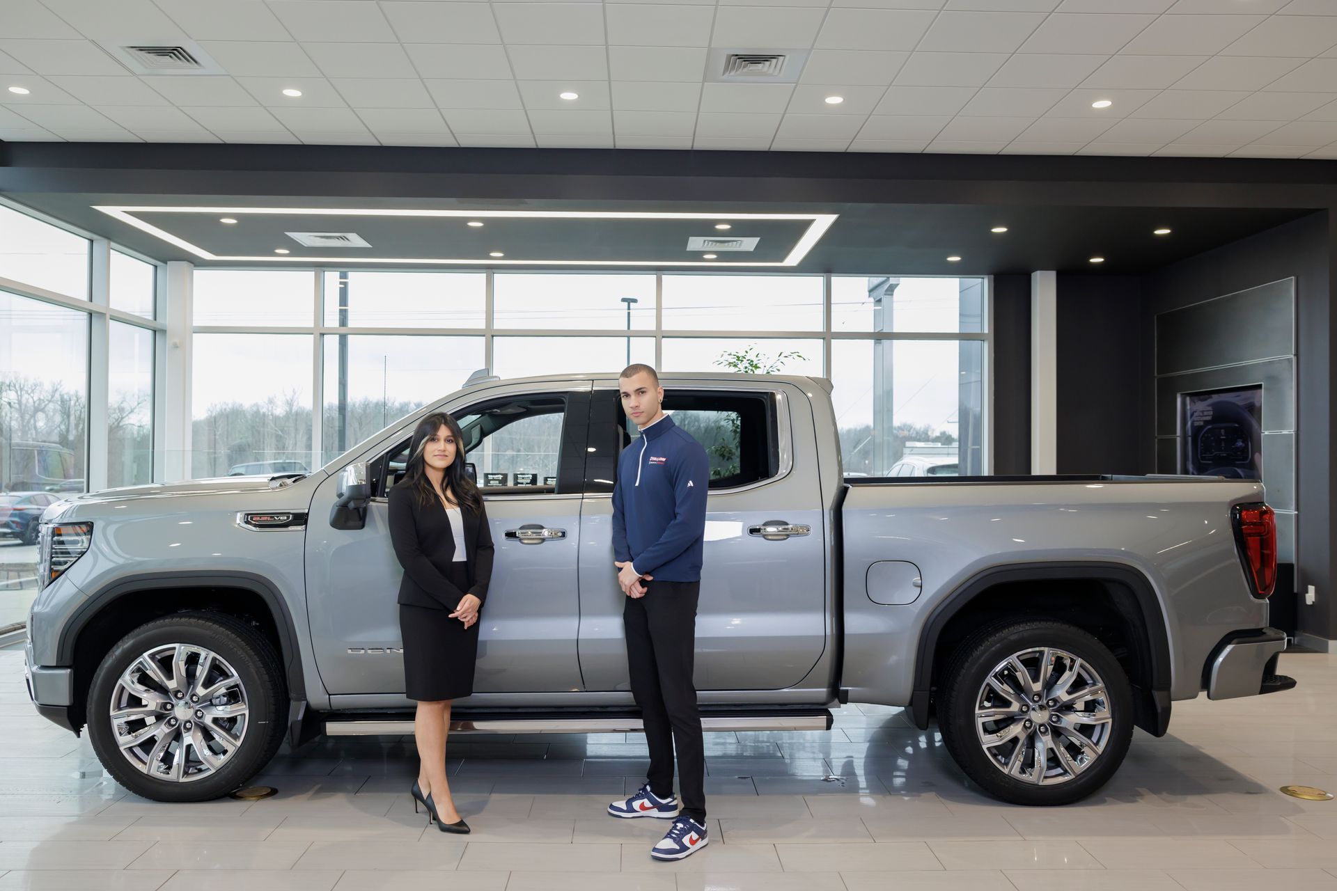 Roger y Gabby — O'Fallon Buick GMC