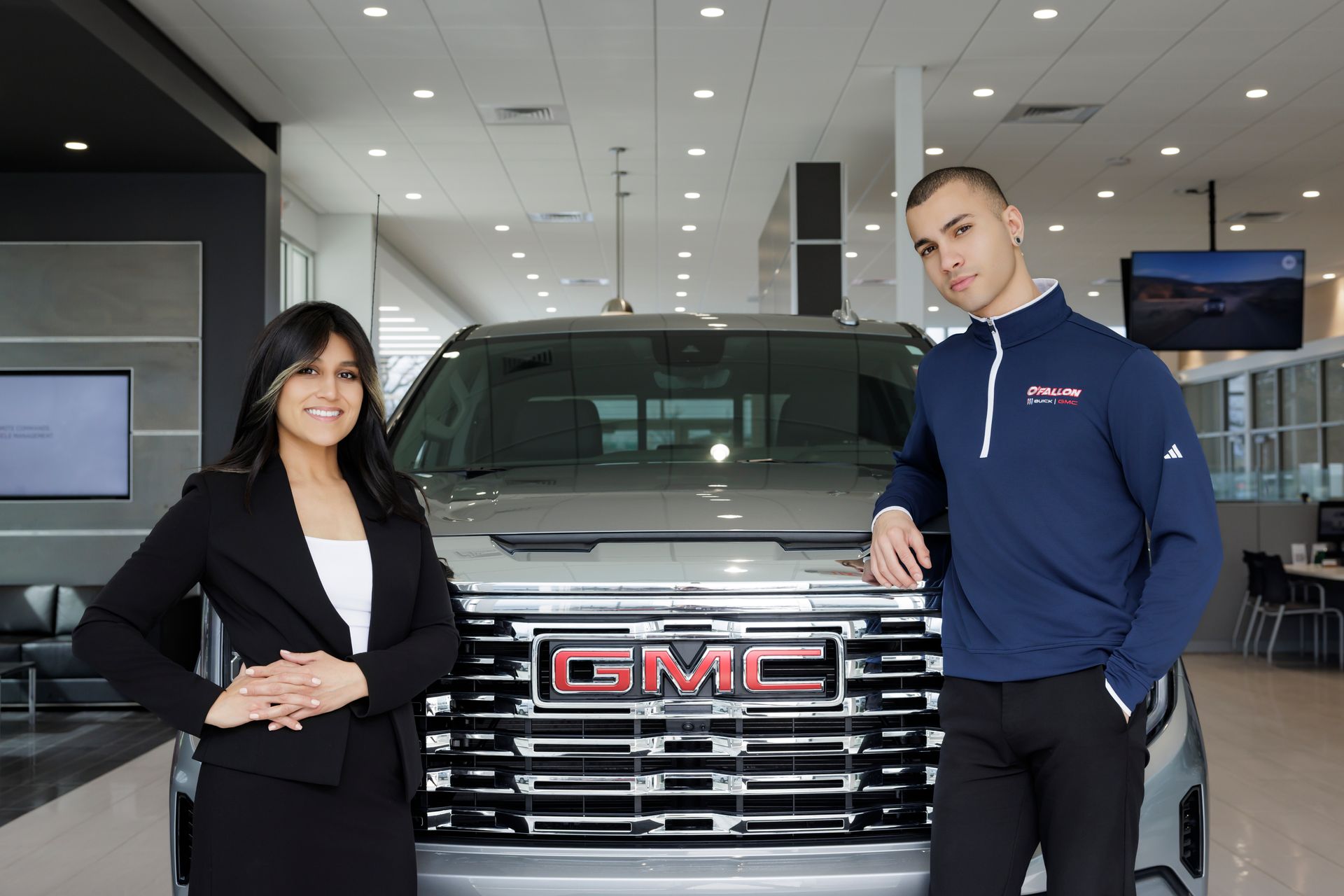 Roger y Gabby — O'Fallon Buick GMC