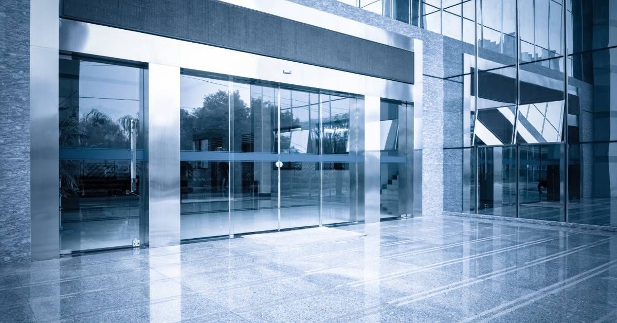 Things To Consider When Hiring Automatic Door Repairmen