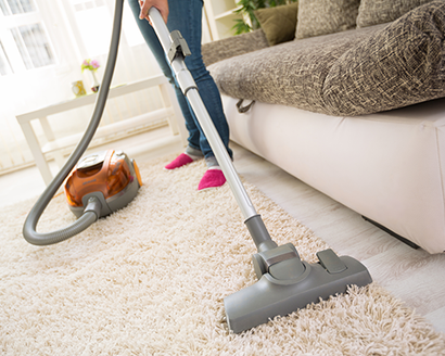 Carpet Cleaning Using Vacuum