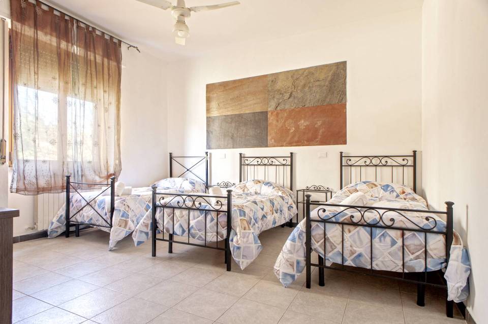 camera con tre letti singoli