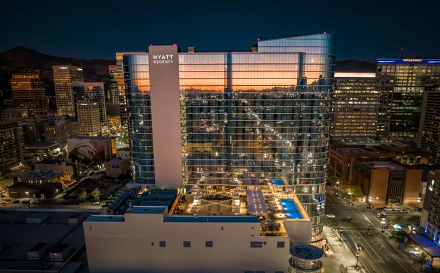 Vegas convention center renovation to standardize facades