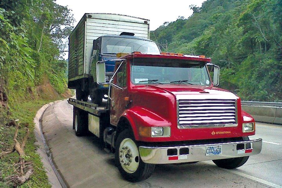 Grúas J & M - Servicio de gruas livianas