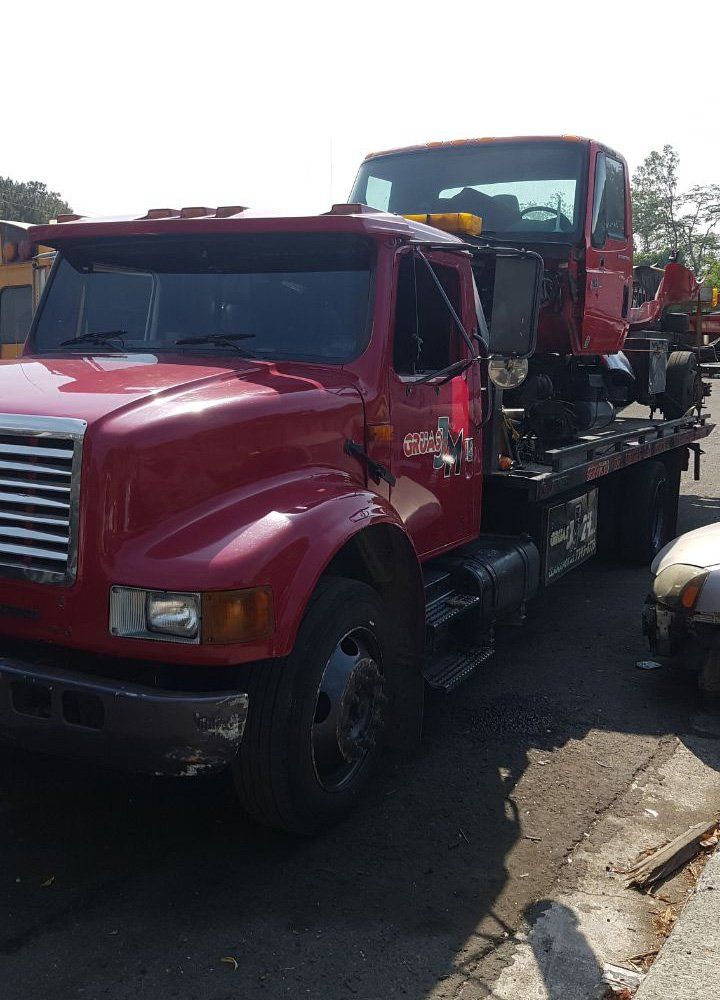 Grúas J & M - Servicio de grúas de plataforma