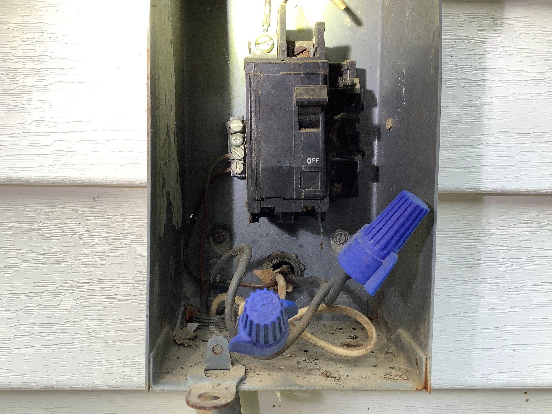 Power Switch Breaker — Texarkana, TX — Twin City Home Inspections Inc.