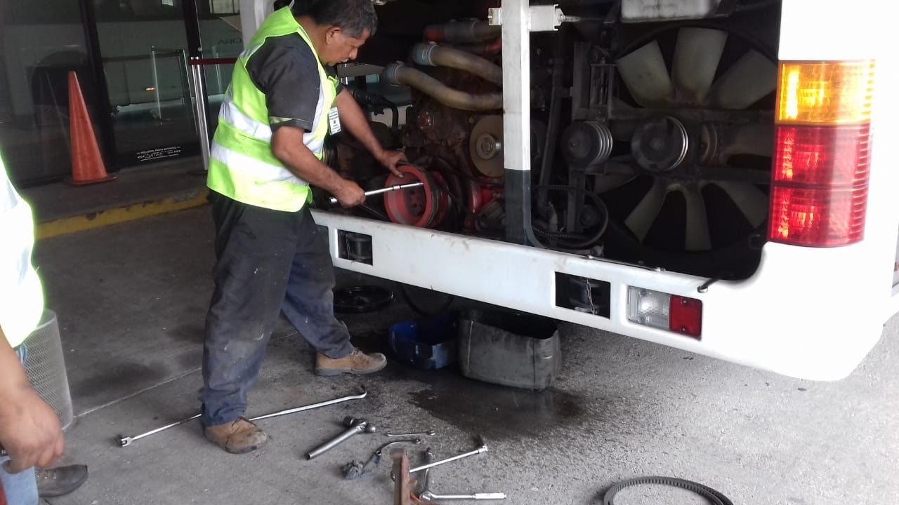 taller de transporte pesado