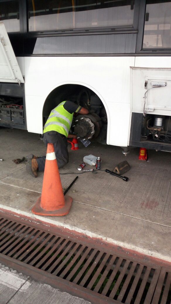 taller de transporte pesado