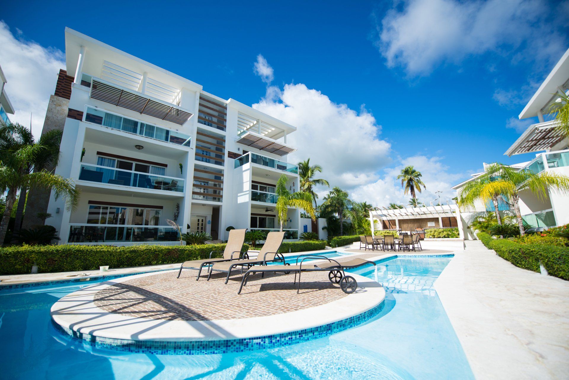 Commercial Pool Services in Commack New York