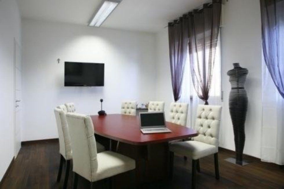 Stanza riunioni con supporto informatico