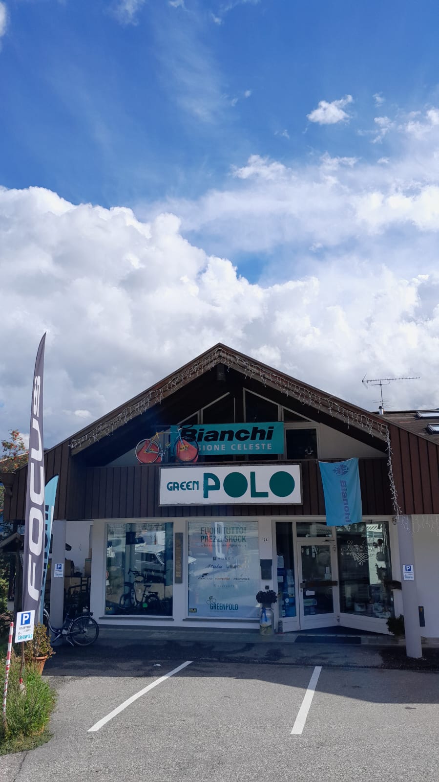 facciata negozio di bici