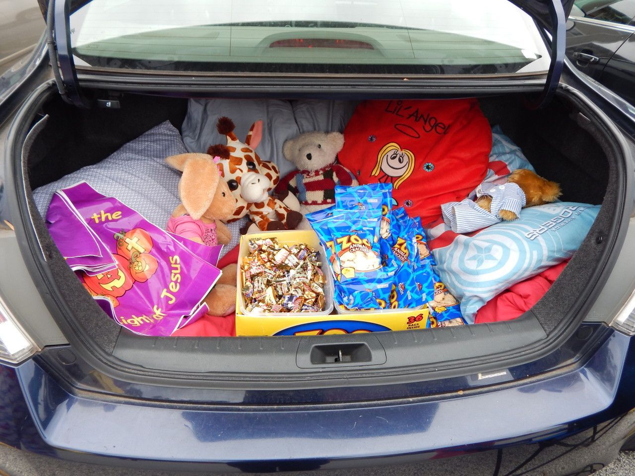 Trunk with treats - Snellville, GA - Abiding Community Church