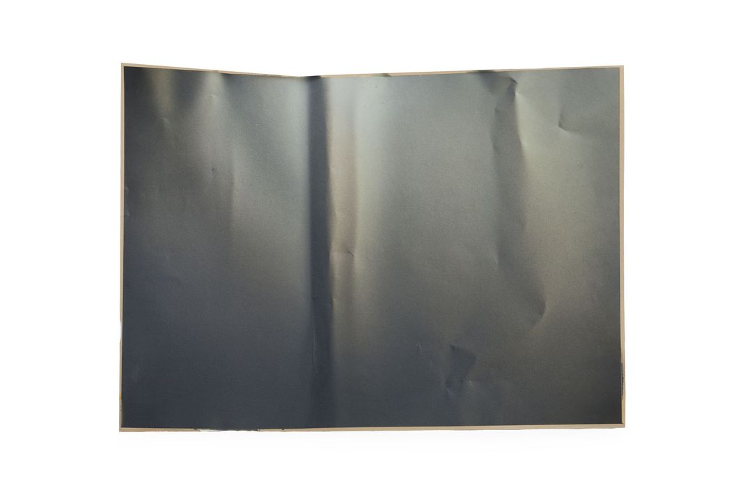 Work by Japanese artist Reiko Kinoshita. Created on photographic paper with acrylic, the colors, although dark, are very bright. It evokes the passage of time.