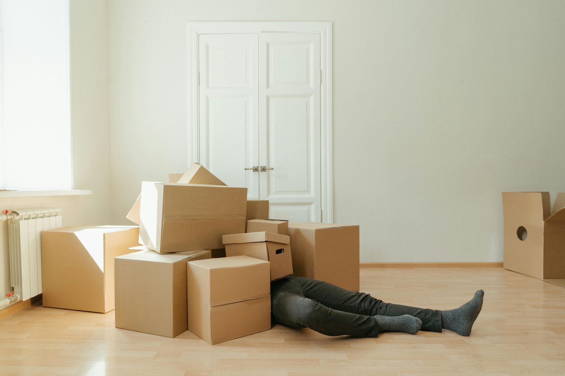 What to Pack in Your Moving Essentials Box