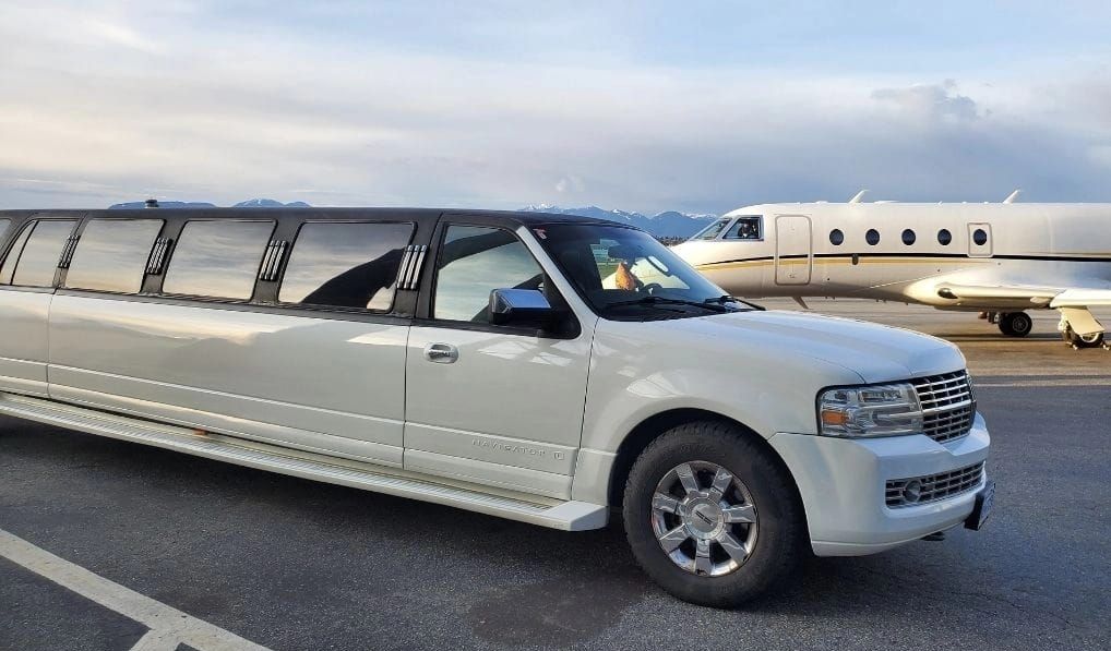 Cost to Rent a Limo for a Day