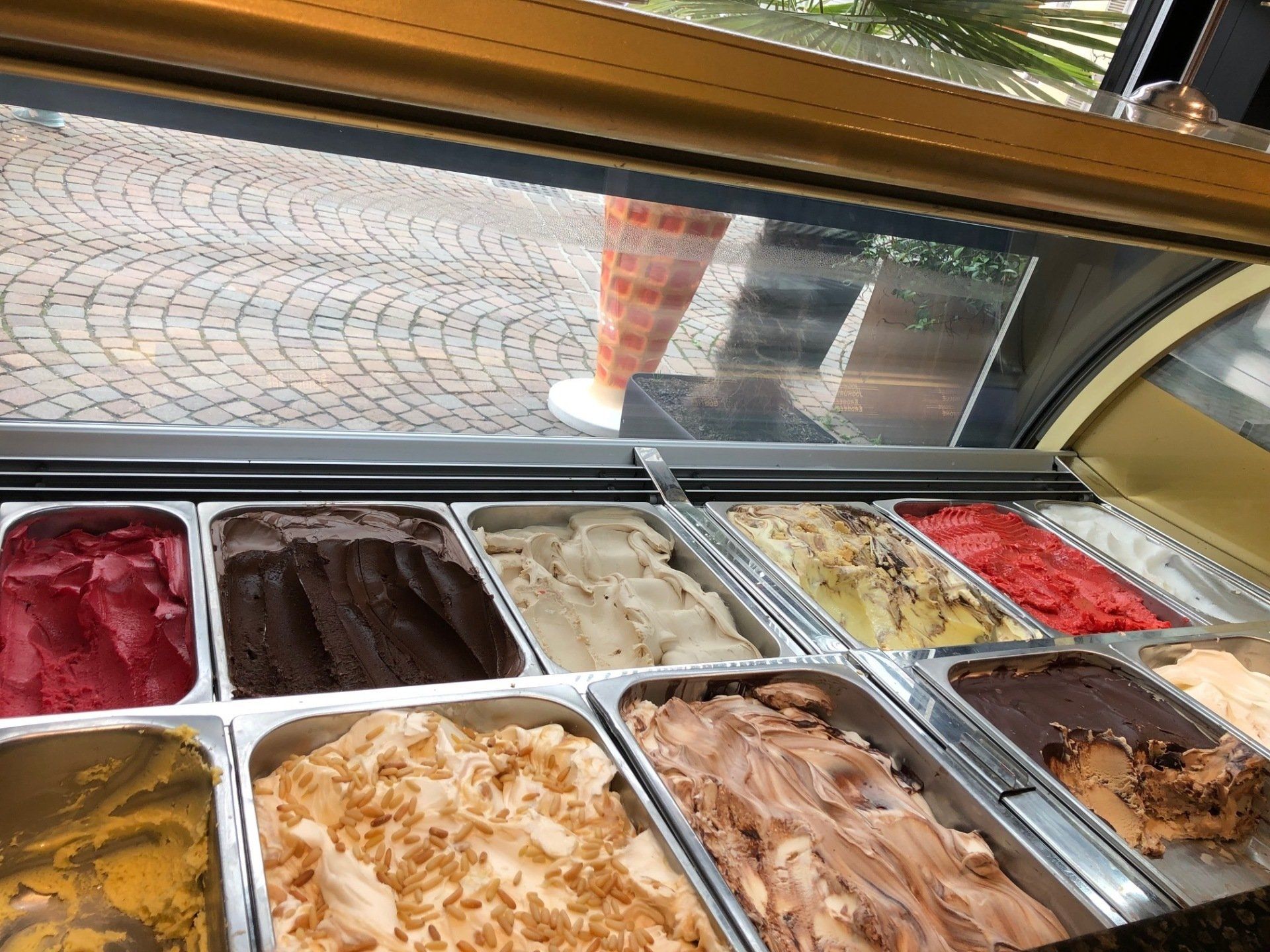 Eis in der Konditorei Pupp