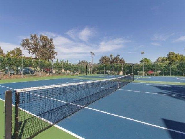 Mesa Garden Apartment Homes Tennis Court 2