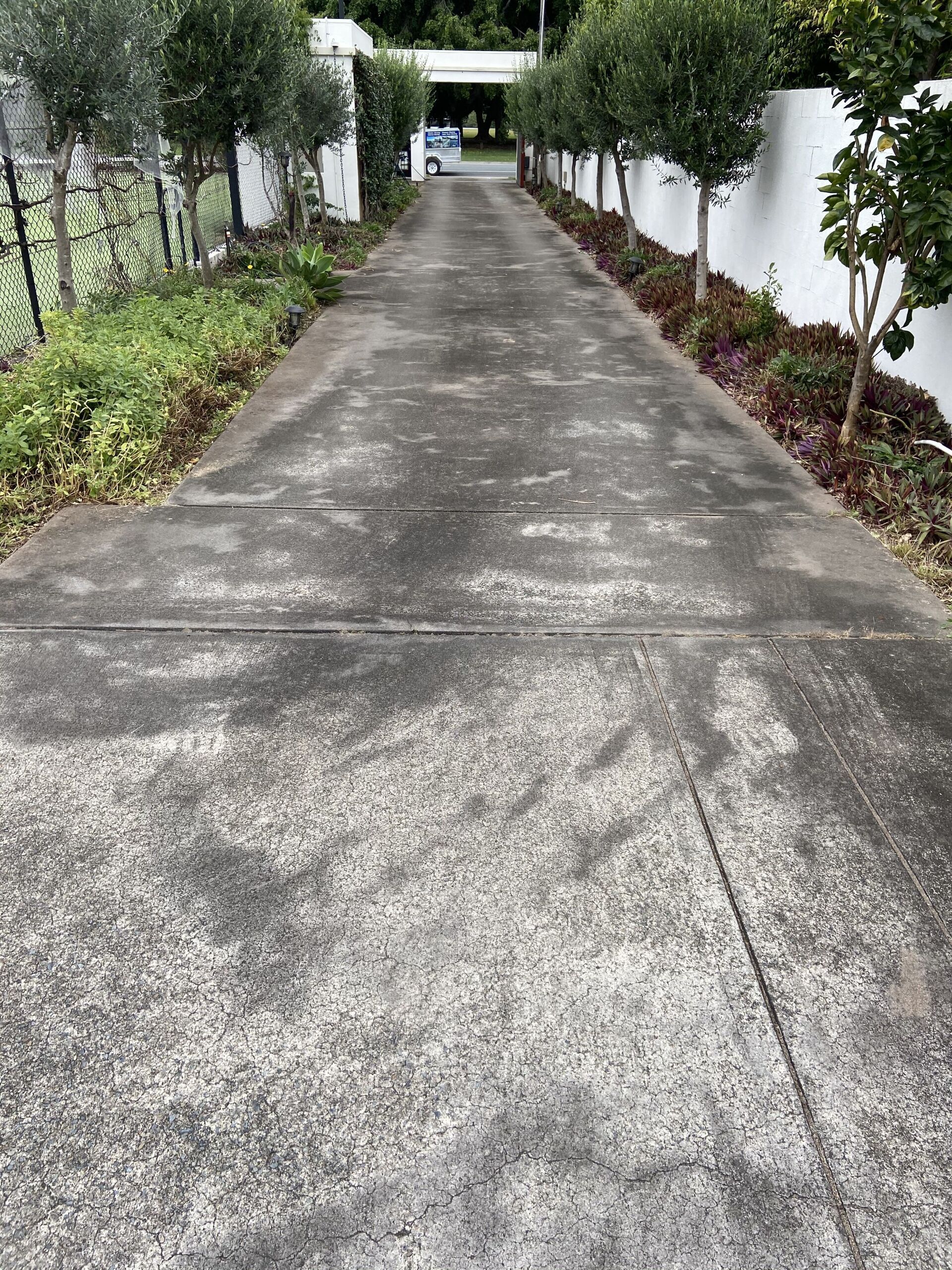 an image of a dirty driveway