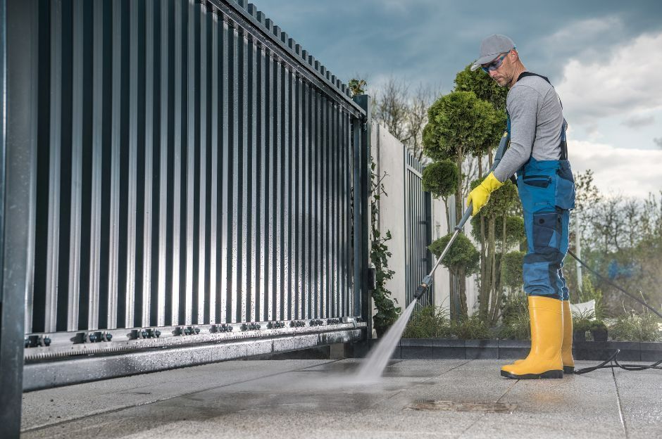 power washing home exterior