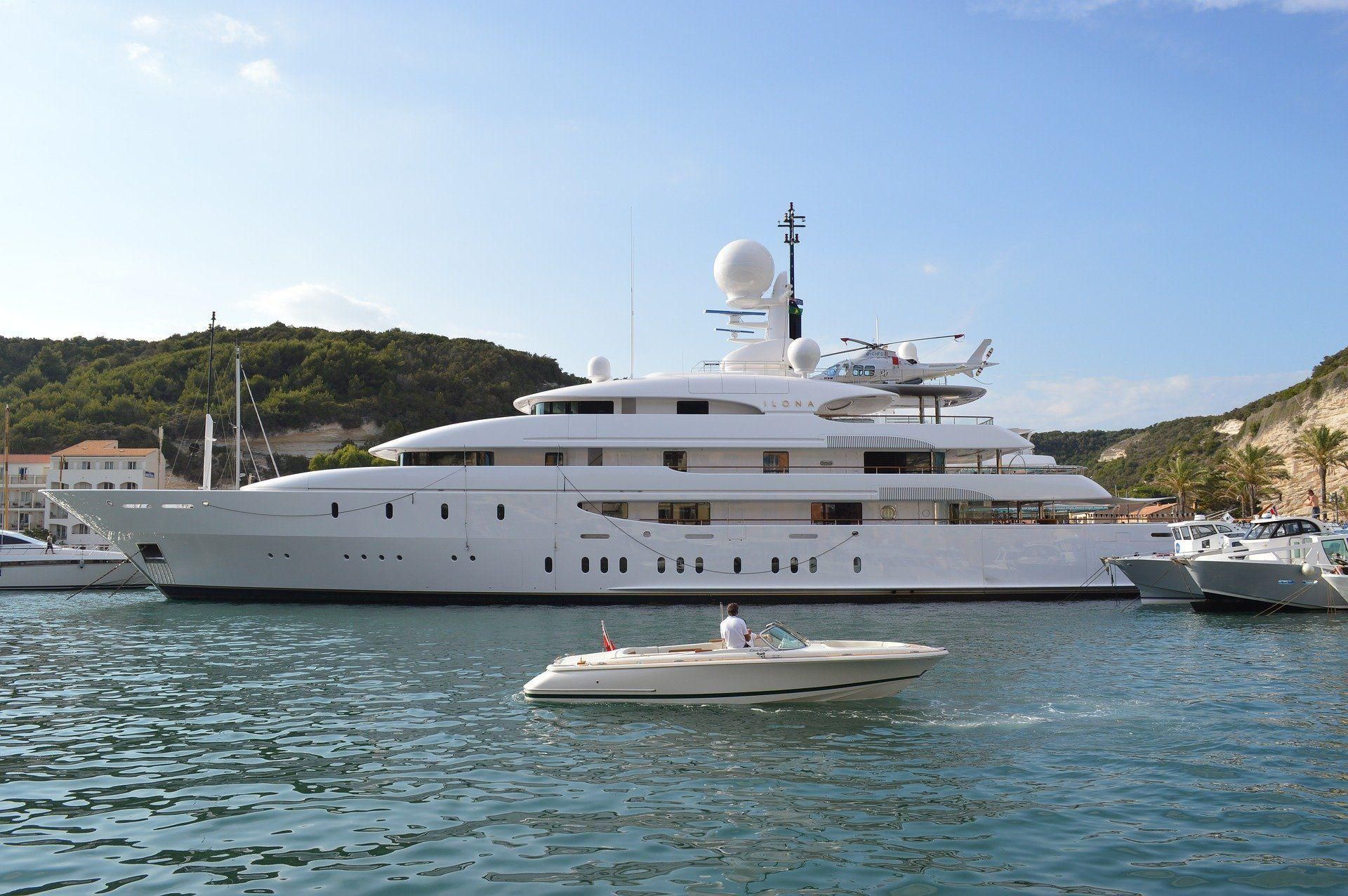 Luxury Yacht Charter