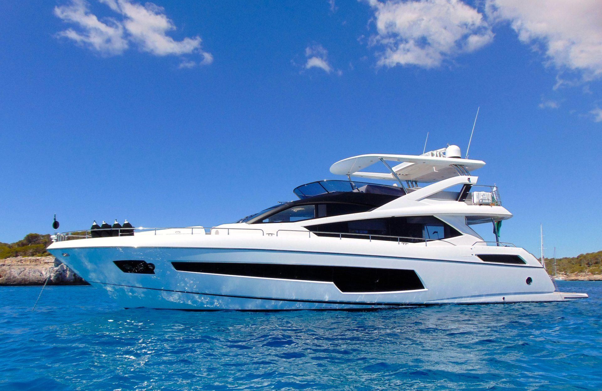 luxury motor yacht charter