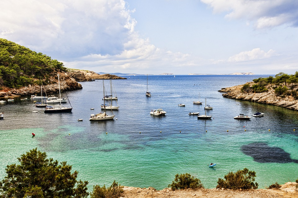 luxury yacht charter in Ibiza