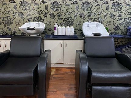 hair dresser chairs