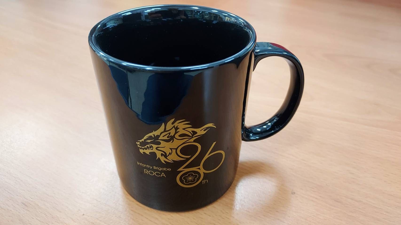 206旅金色噴砂黑色馬克杯