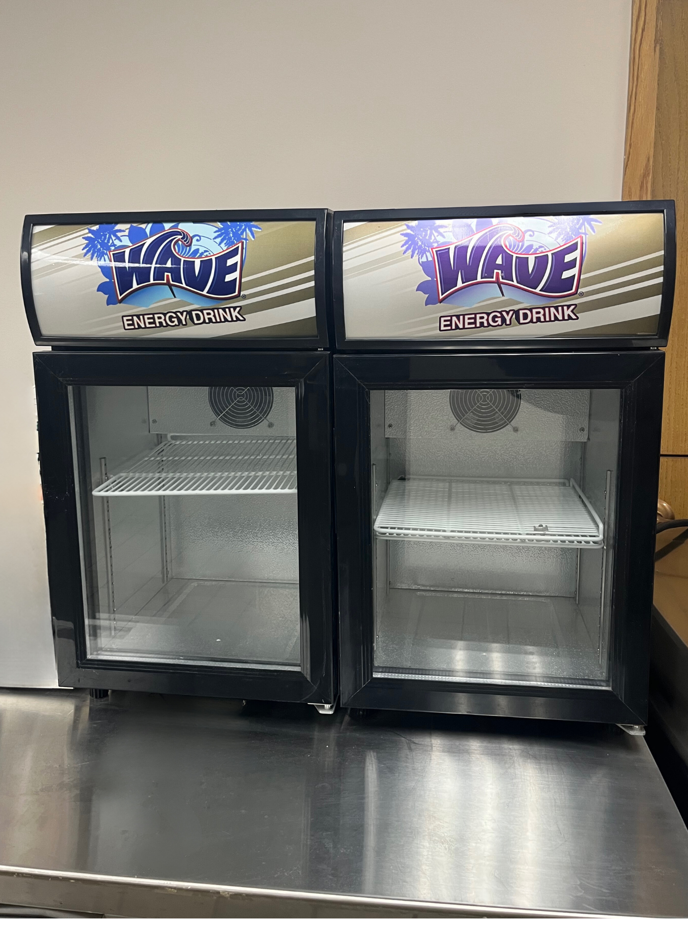Model: N/A Winco Wave Beverage Refrigerator