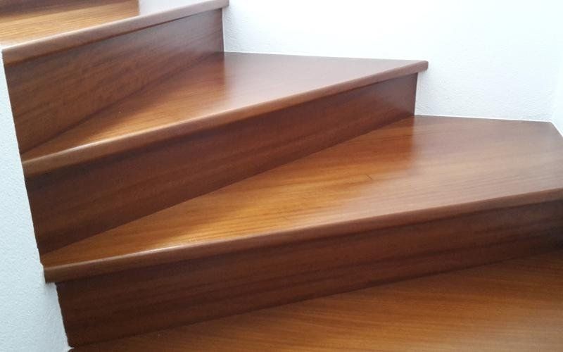 dettaglio scalino in legno