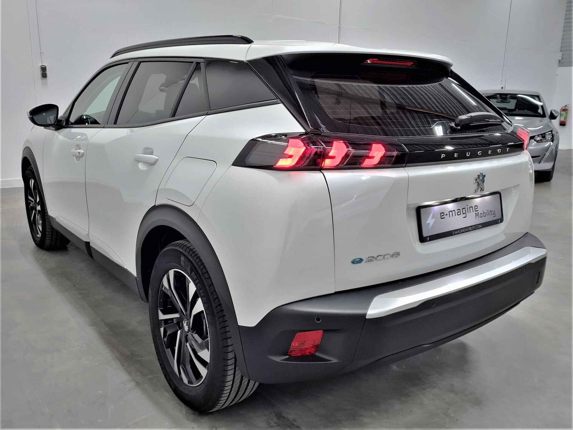 Peugeot e-2008 Allure