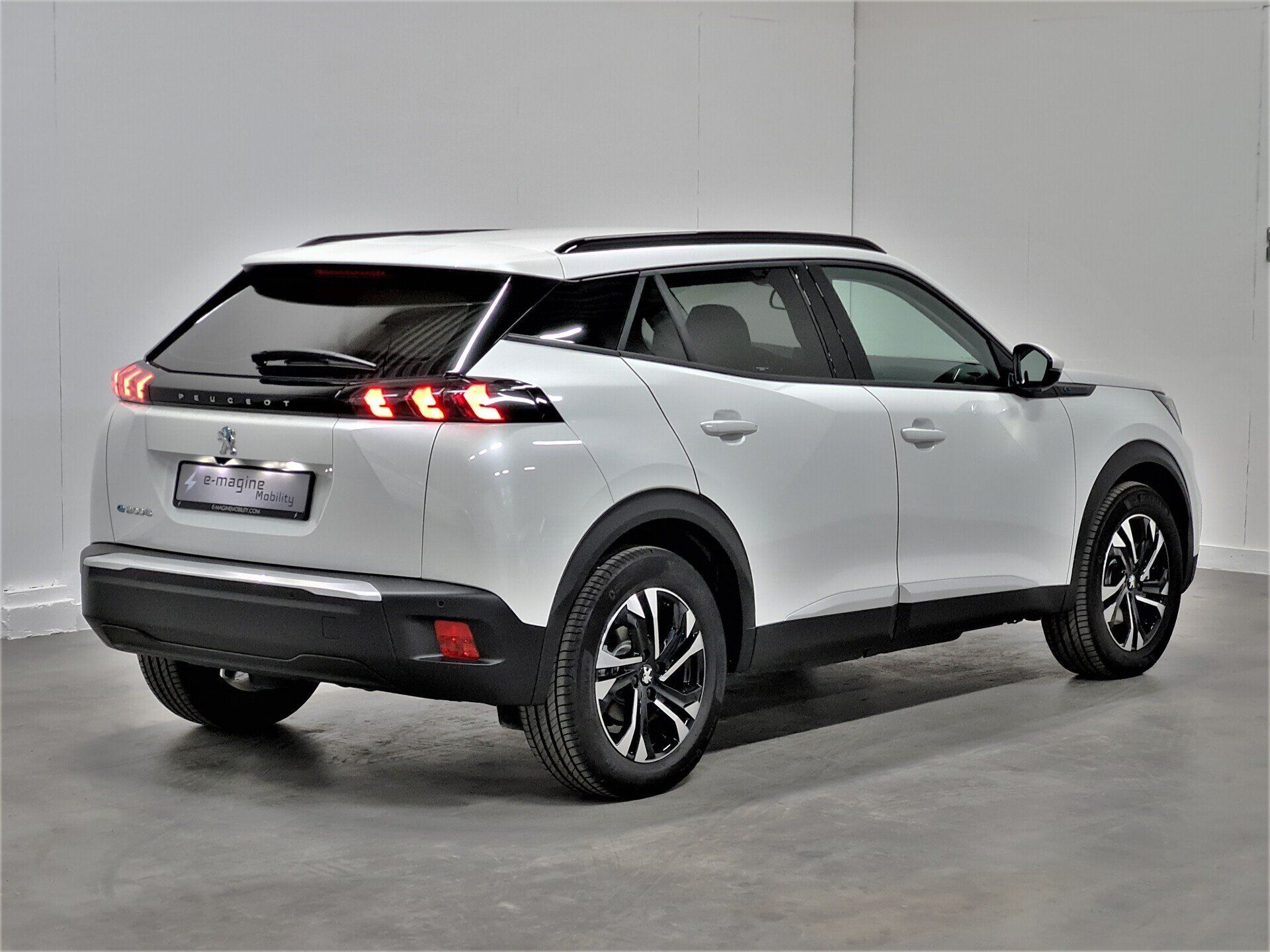 Peugeot e-2008 Allure