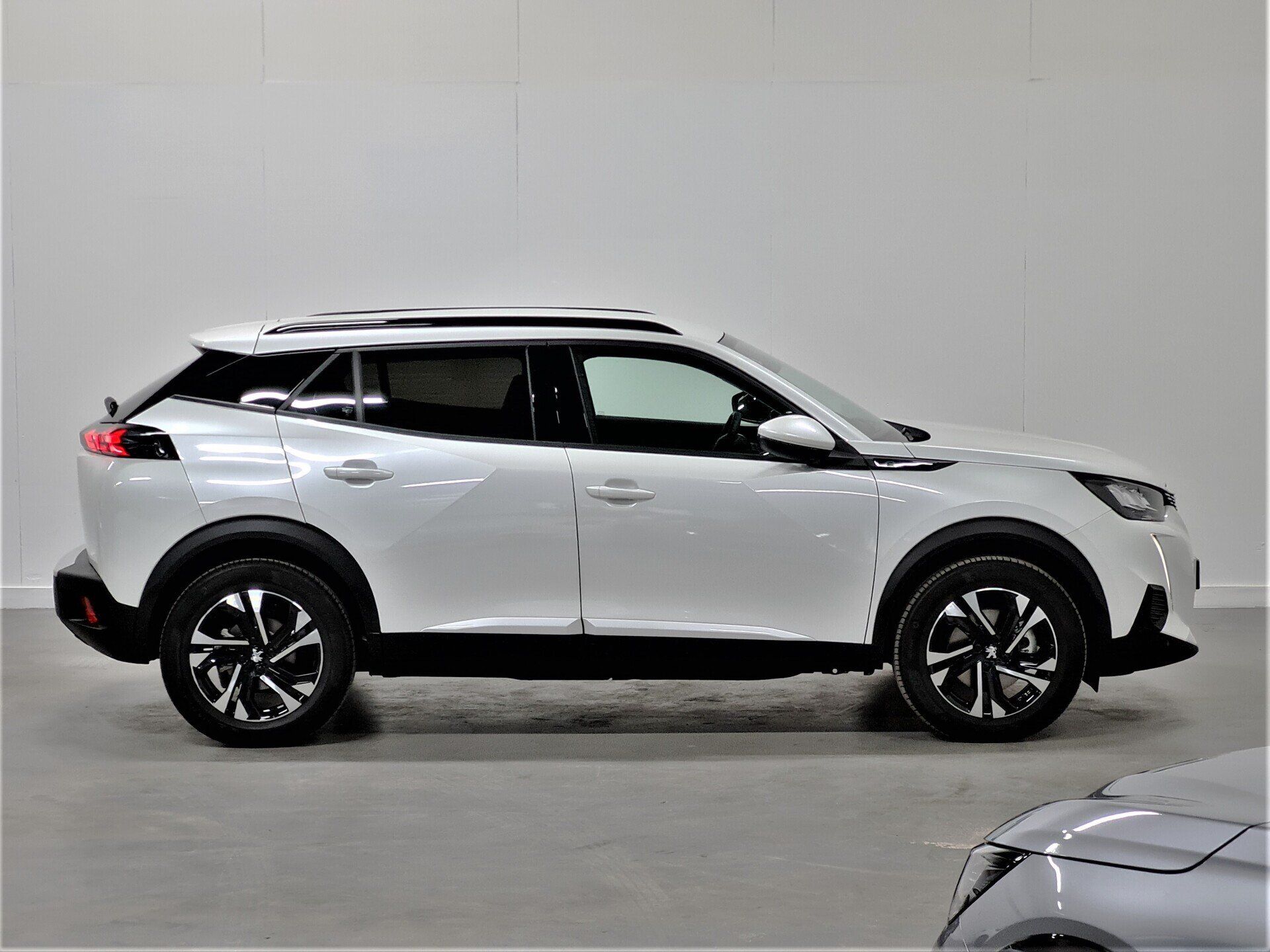 Peugeot e-2008 Allure