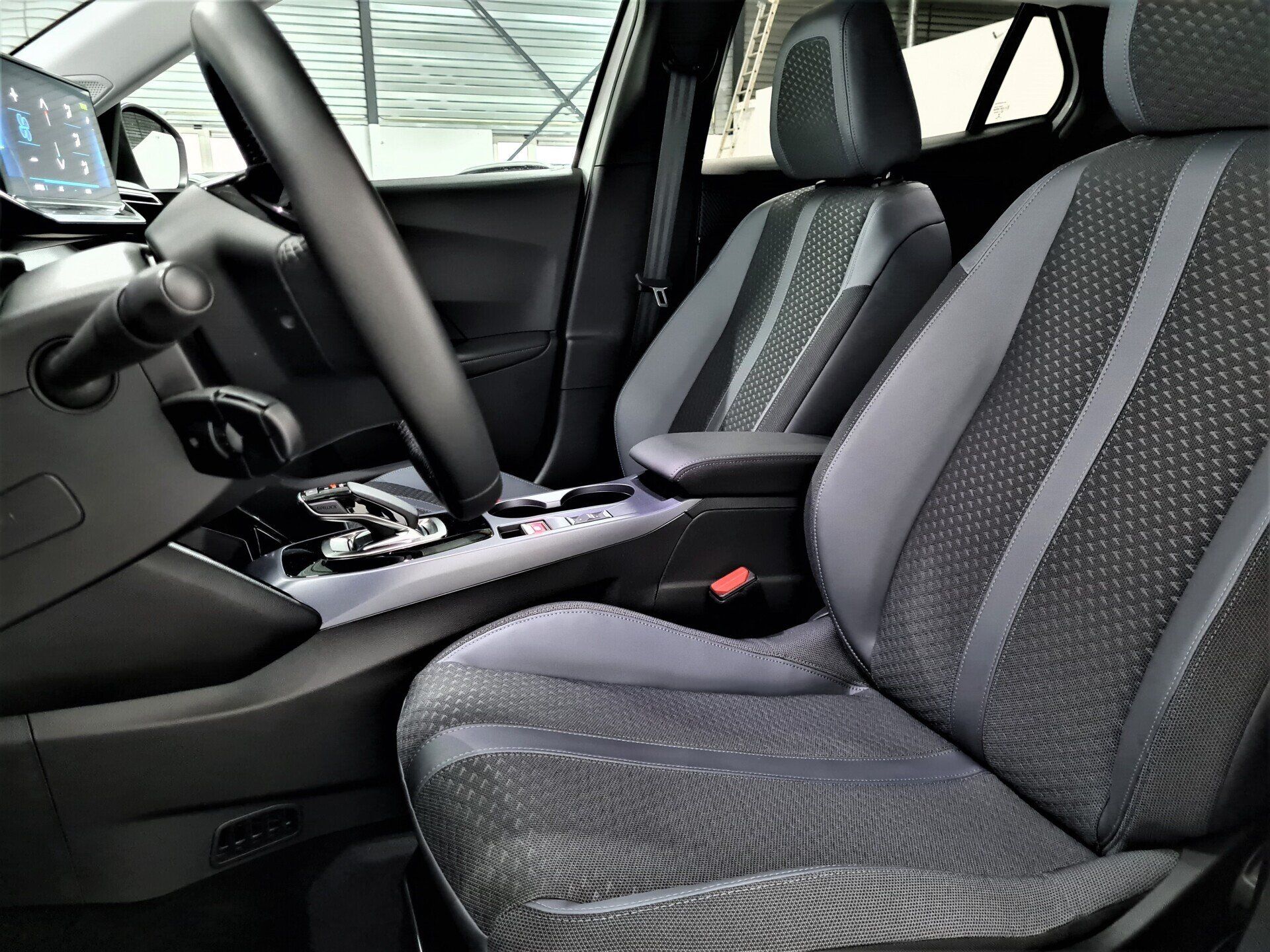 Peugeot e-2008 Allure