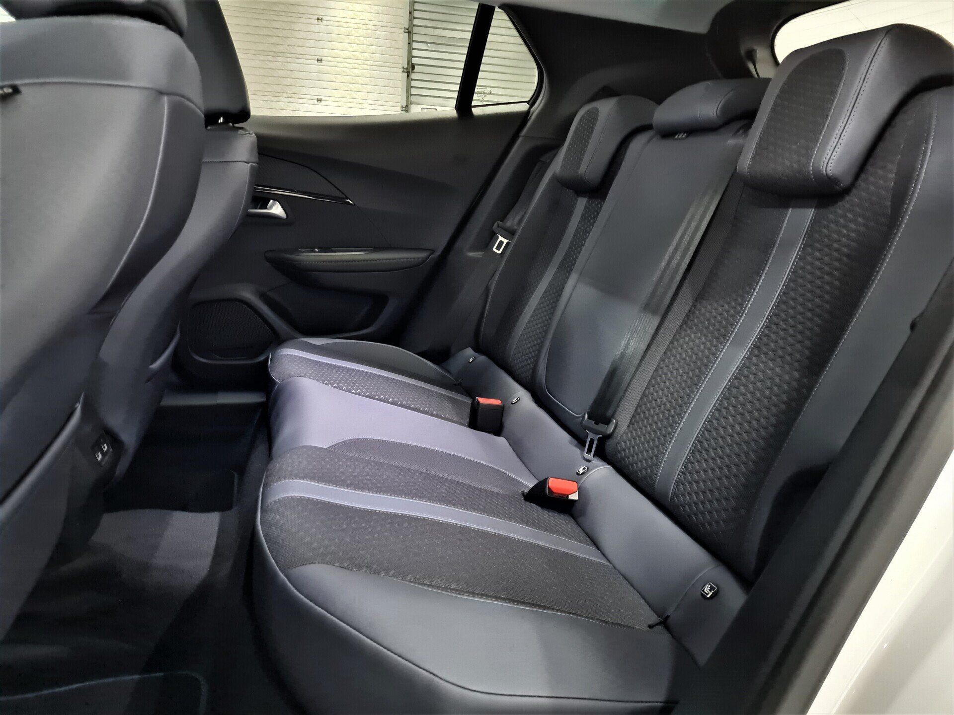 Peugeot e-2008 Allure