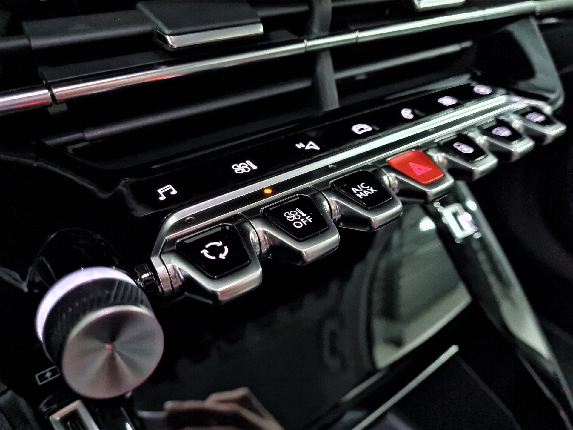 Peugeot e-2008 Allure