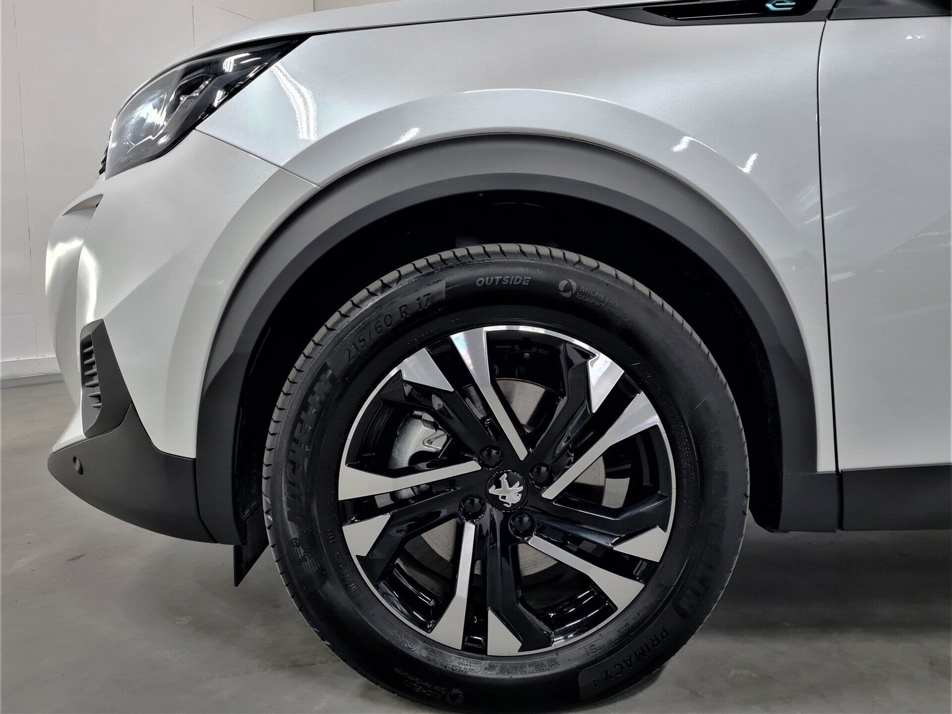 Peugeot e-2008 Allure