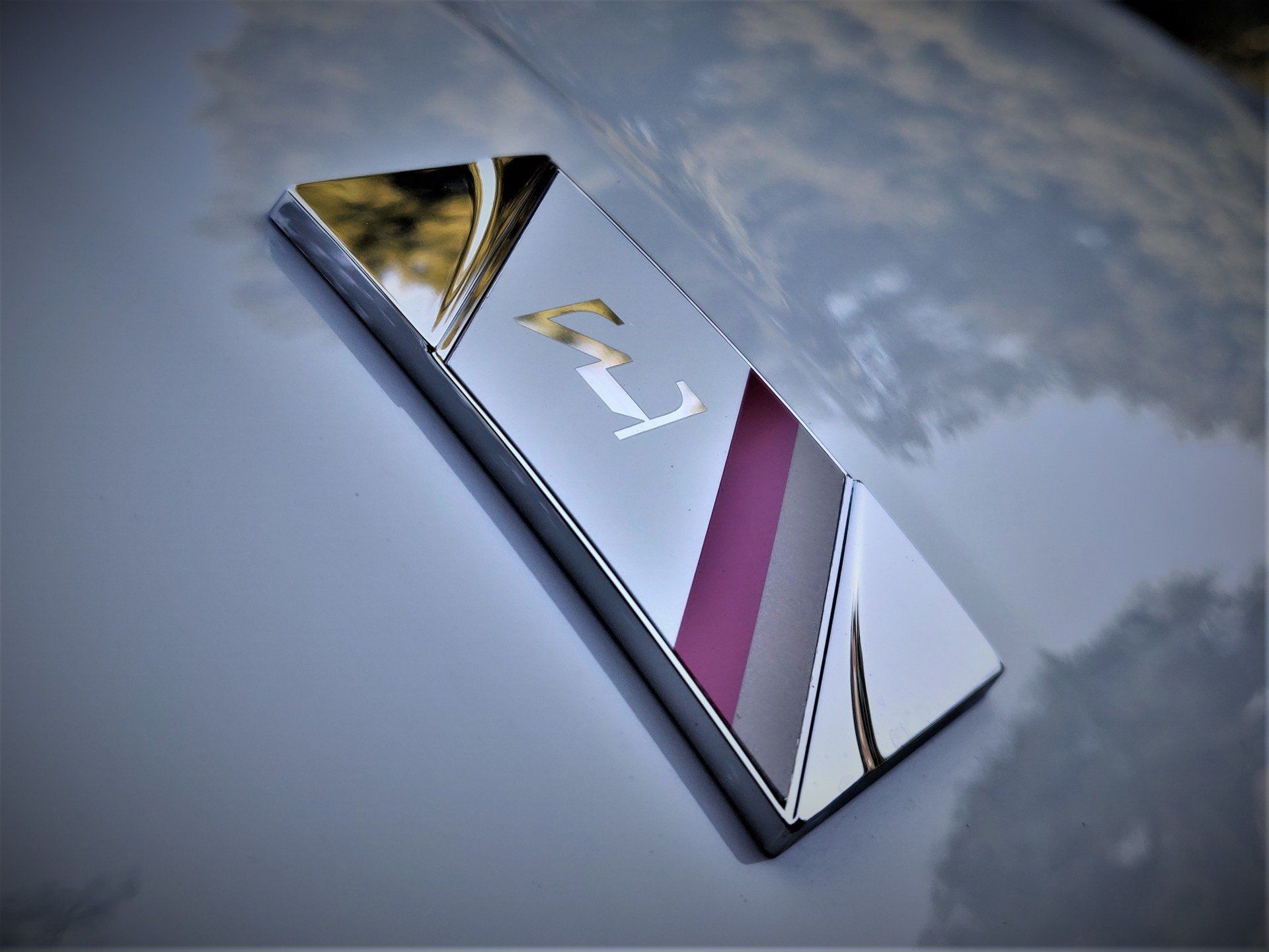 DS3 Crossback E-Tense logo detail