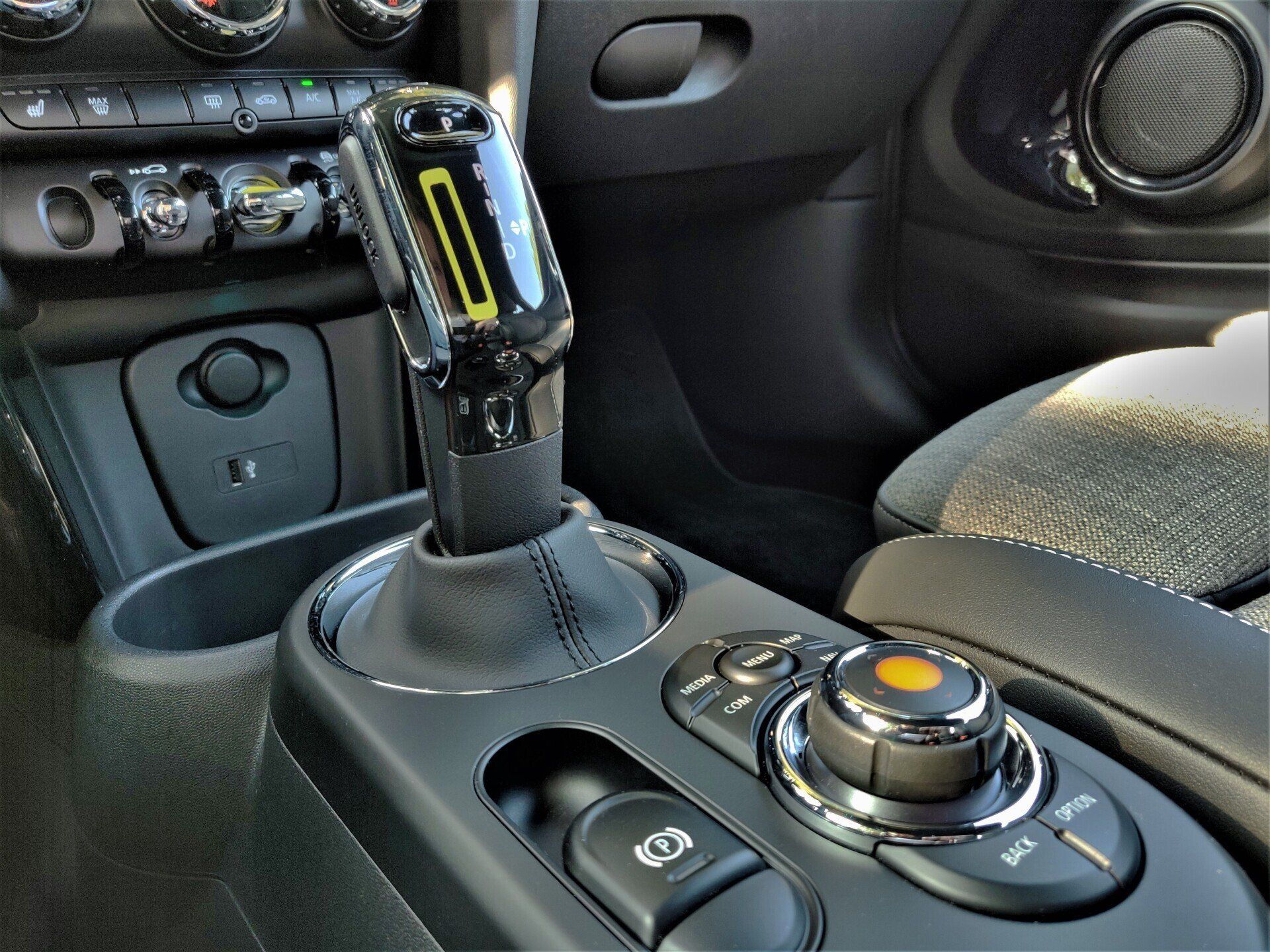 Mini Cooper SE Electric Essential exterieur